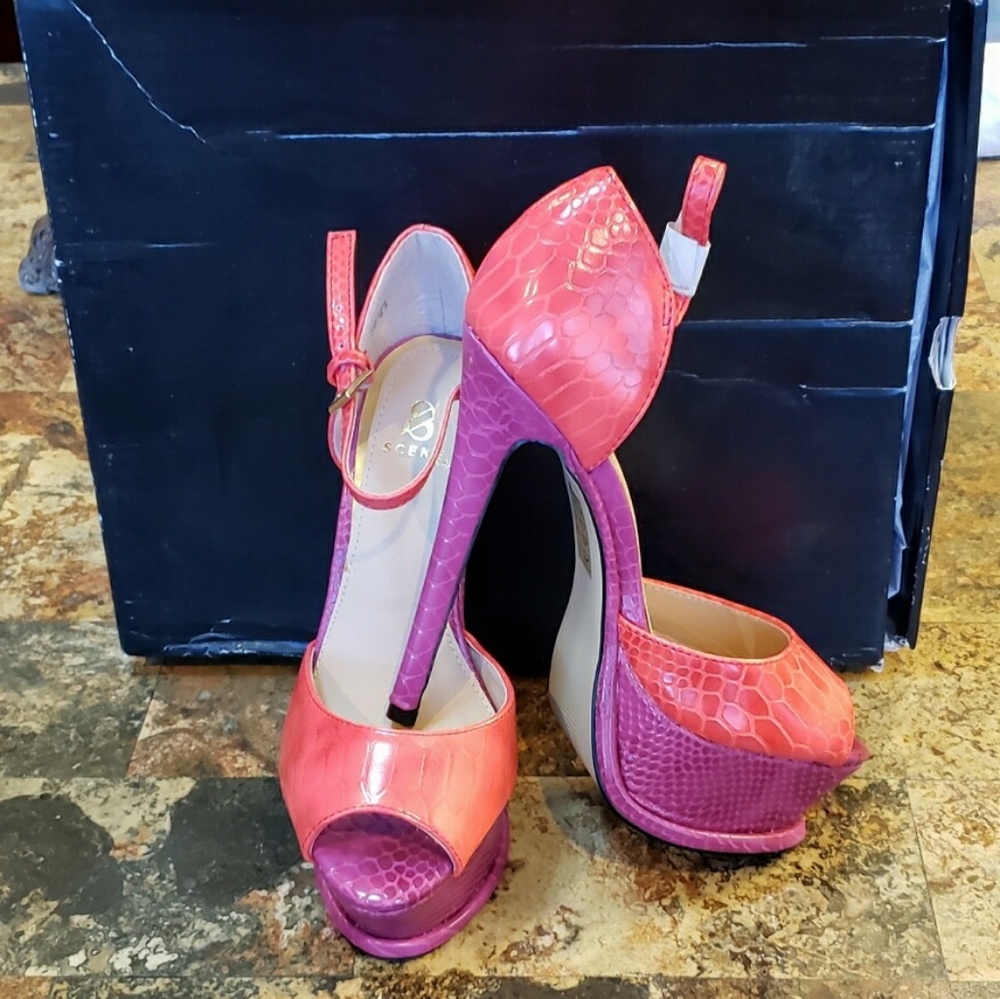 Shoes - Picture 2 of 3
